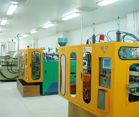 Extrusion blow molding machines